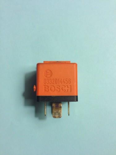 Bmw relay 0332014456. used