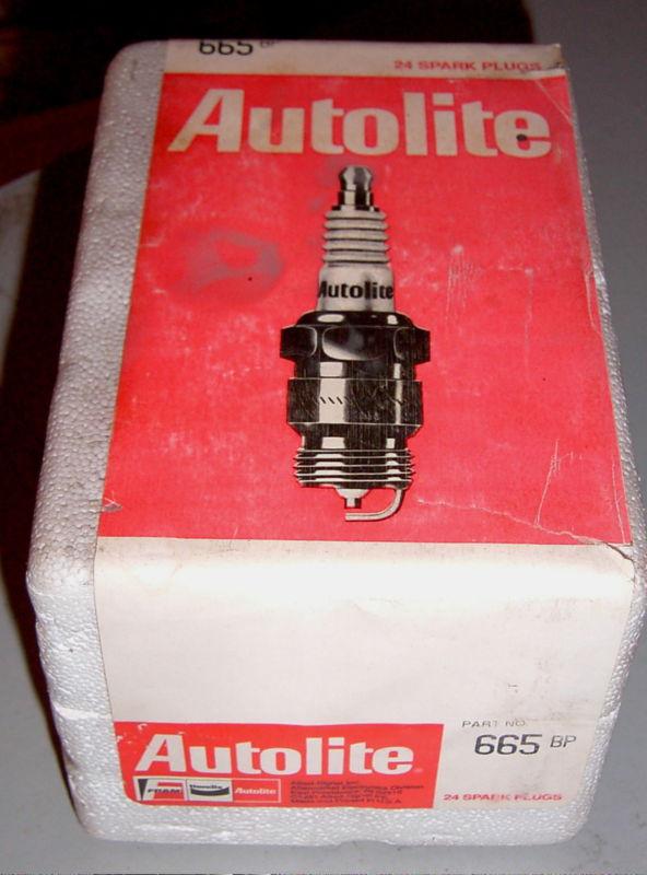 New old stock case of 24 sealed autolite #665 bp spark plugs never used