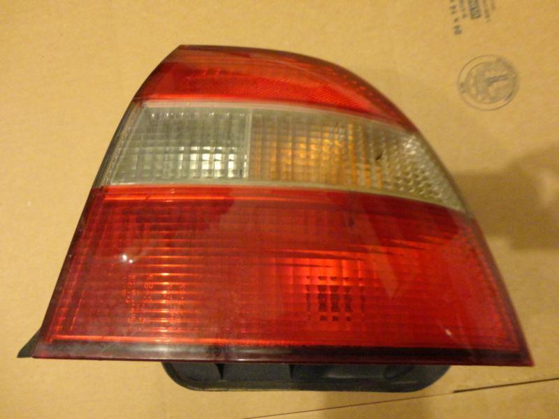 1994-1995 honda accord right rh passenger side tail light assembly oem