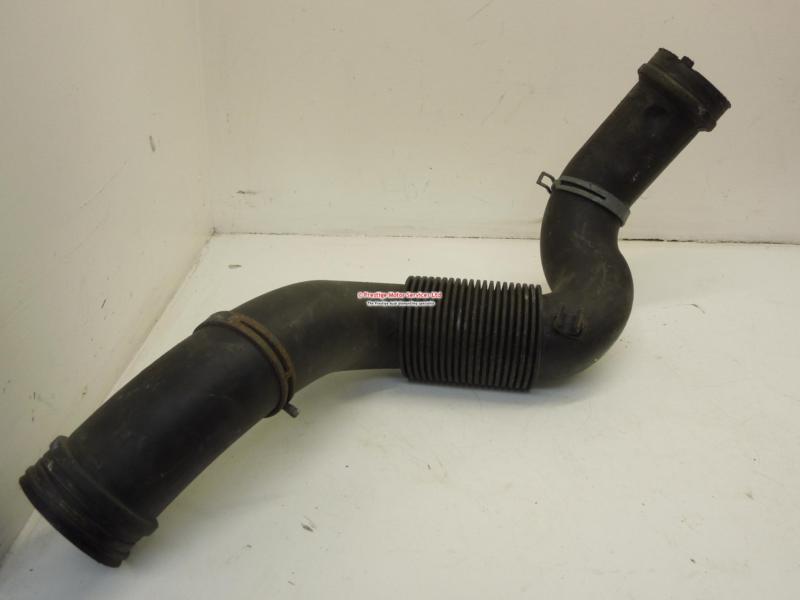 Audi a2 1.6 fsi bad engine air intake hose 8z0129627d