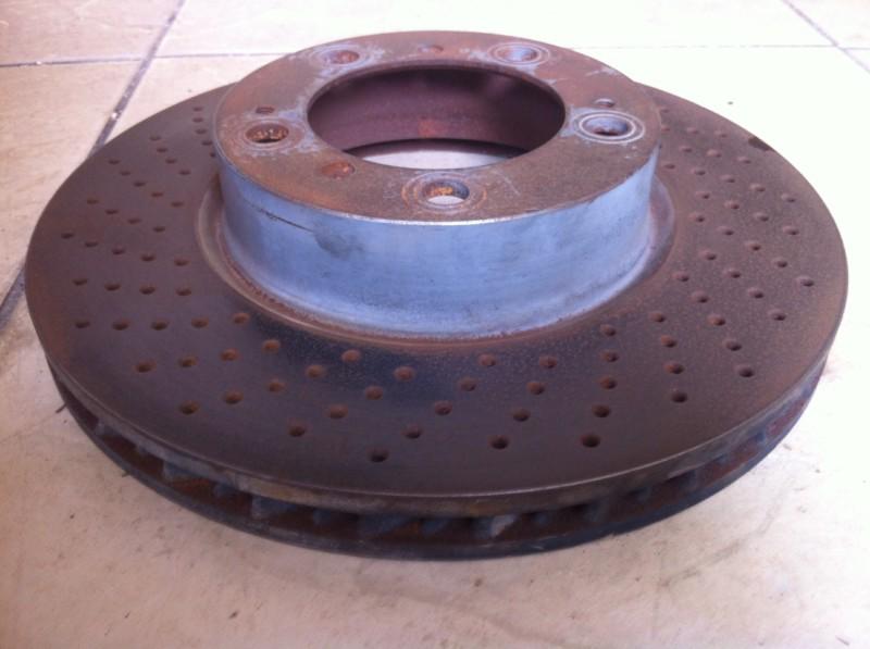 Porsche 911 996 carrera 4 cpe  4 drilled stock brake rotors 50km