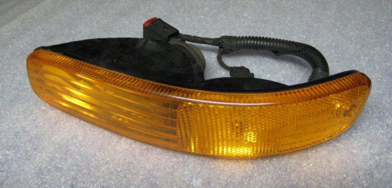 Jeep liberty left park / turn signal / side marker light 03-04 oem driver lamp