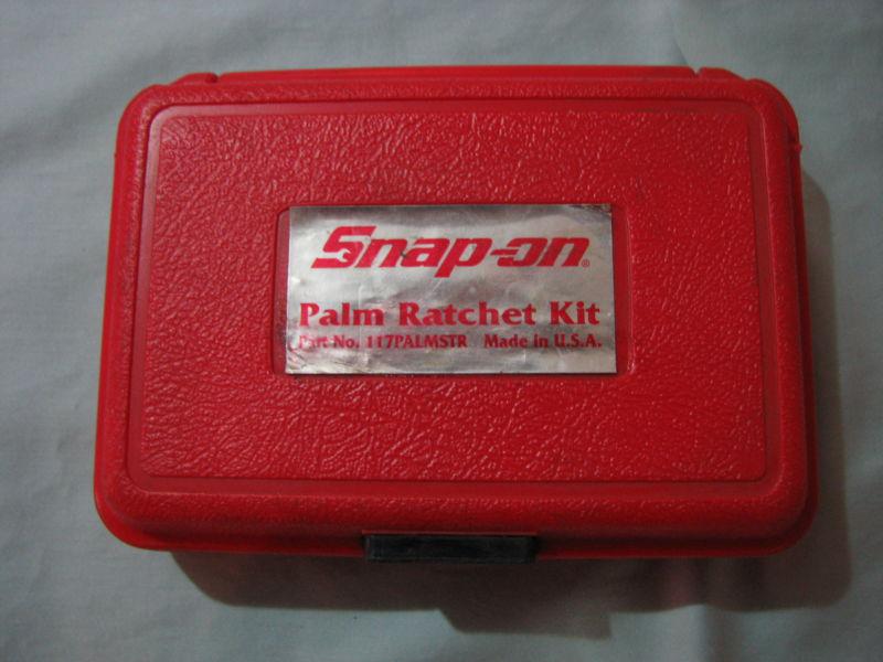 Snap on palm ratchet set