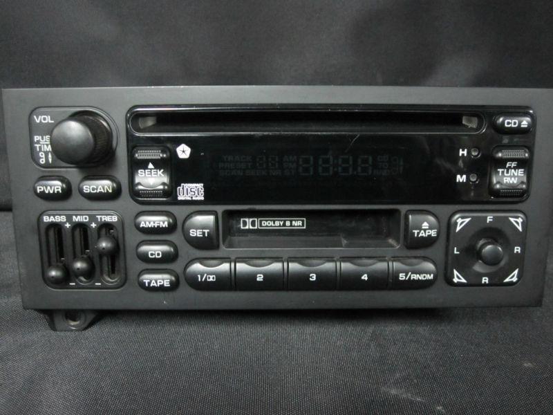 Oem chrysler dodge plymouth jeep cd cassette radio stereo p04704383af 