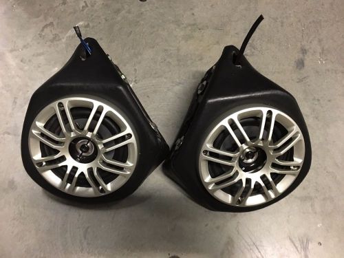 07-13 oem harley touring   tour pak   rear speakers pods with switches
