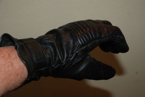 Very nice first brand black all leather motorcycle gloves size medium very good