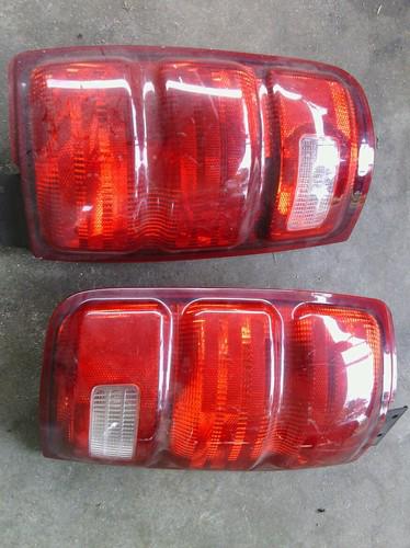 1997-2002 ford expedition tail light / lamp assembly both lh & rh side 