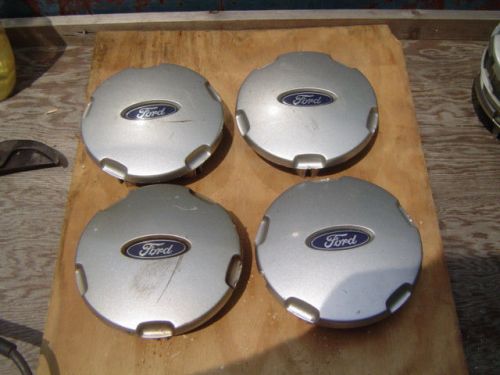 Ford escape center caps set of 4 used oem 01 02 03 04