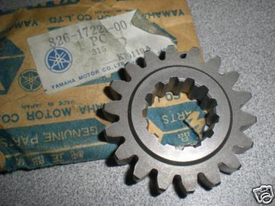 Nos yamaha sw433b 2nd wheel gear 826-17221-00