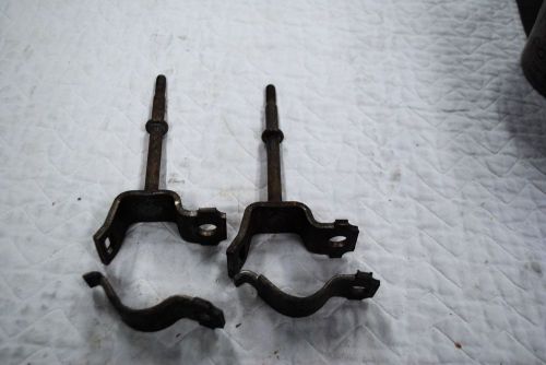 Nos mopar 1974-79 chrysler cordoba dodge magnum pair sway bar brkts 3815554 &amp;556