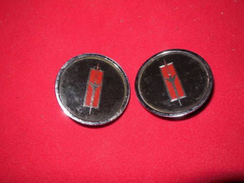 2 nos 1980-1987 oldsmobile cutlass 98 88 custom cruiser wire hub cap emblems