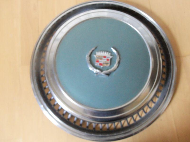 77-78 cadillac eldorado blue hub cap original excellent !!!!!