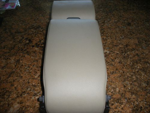 Land rover discovery 99-04 rear seat center arm rest