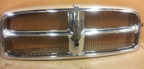 Dodge ram 2002 thru 2005 chrome grille oem 55077185ag mopar slt sport 