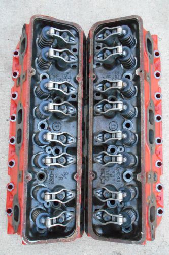 Pair of world s/r torquer 4266 cylinder heads &amp; comp cams roller rockers sbc