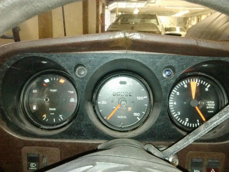 Porsche 944 924 - instrument cluster speedometer tachometer