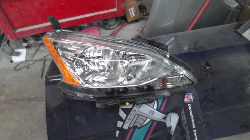 2013 nissan sentra oem right head light