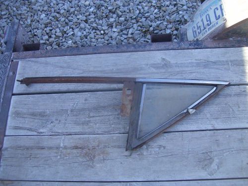 1968-1972 chevrolet chevelle 4 door sedan wagon vent window frame glass  p