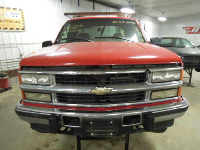 1996 chevy 1500 pickup rear seat belt & retractor only center maroon