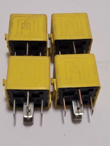 Qty 4 mercedes tyco/siemens oem relay a 002 542 14 19  v23134-a52-x335 yellow