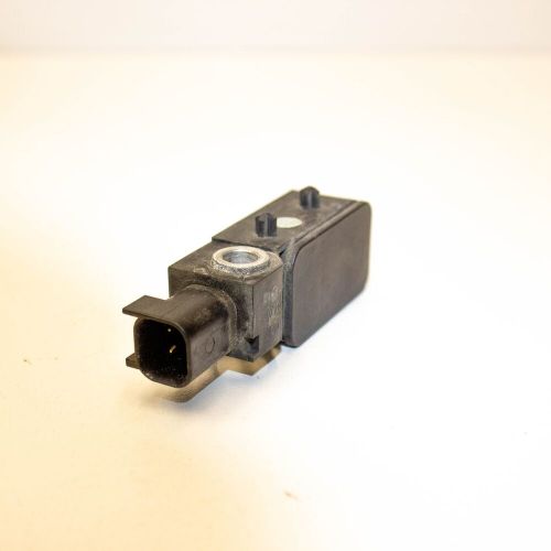 Jaguar xk 8 convertible x100 front right impact sensor hje-9667-cc 22752384-