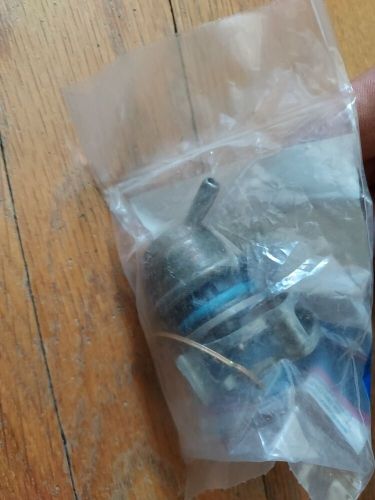 95-02 camaro firebird 3.8l fuel pressure regulator 89017530 ac delco oem new