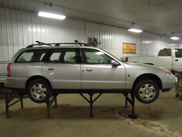 2002 saturn l series wagon front door right