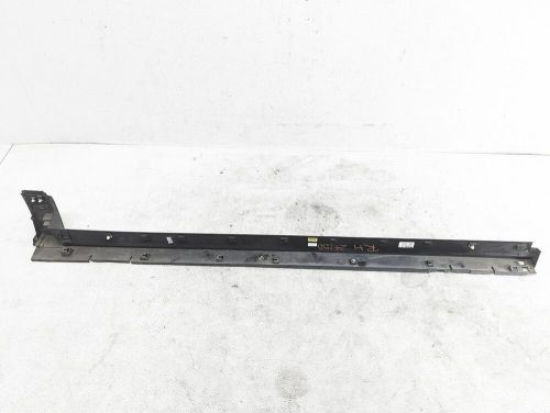 2021-23 chevrolet trailblazer passenger side skirt rocker molding black 42810379