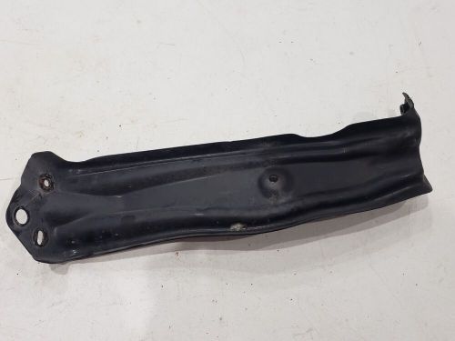 2016-2018 nissan altima right passenger side fender bracket