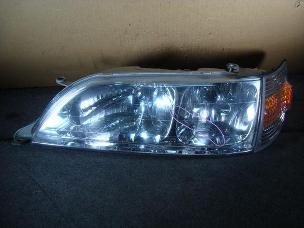 Toyota cresta 1996 left head light assembly [3451090]