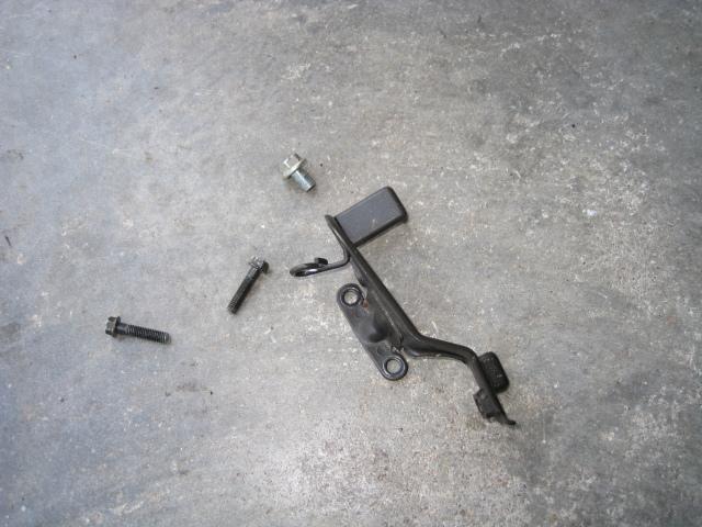 1986 honda vf500f interceptor - horn mounting bracket