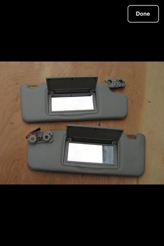 99-2006 volvo s80  sunvisors w/ mirrors & clips gray !!!