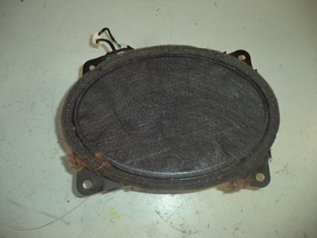 02 toyota camry speaker rear left 4dr le 3.0l at 113969