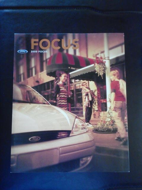 2000 ford focus sales dealer brochure and poster