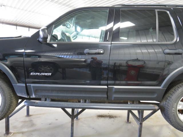 2004 ford explorer front door left 2386001