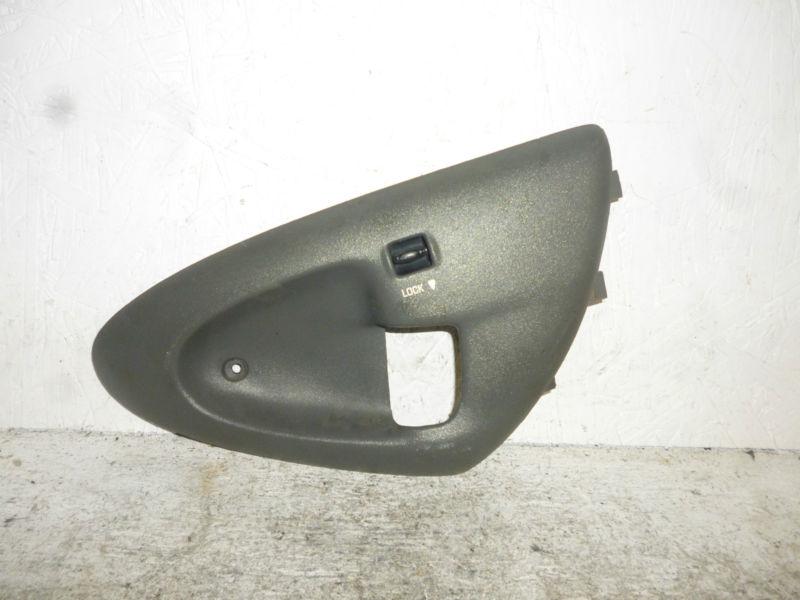 97 98 99 cutlass door handle trim bezel door lock switch front passenger right r