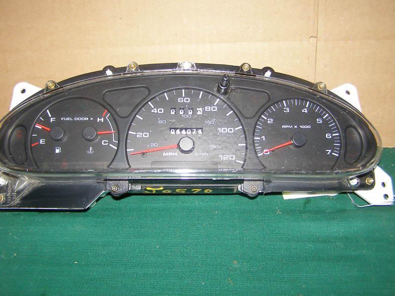 2003 mercury sable  2003 ford taurus speedometer cluster   45k