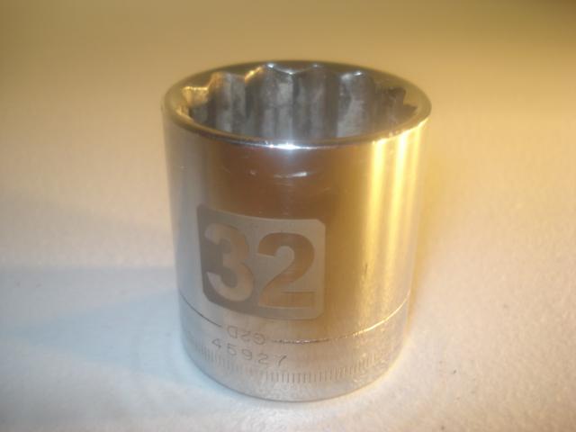 Short socket, polished crome, craftsman 32 mm, 1/2 drive 12 point