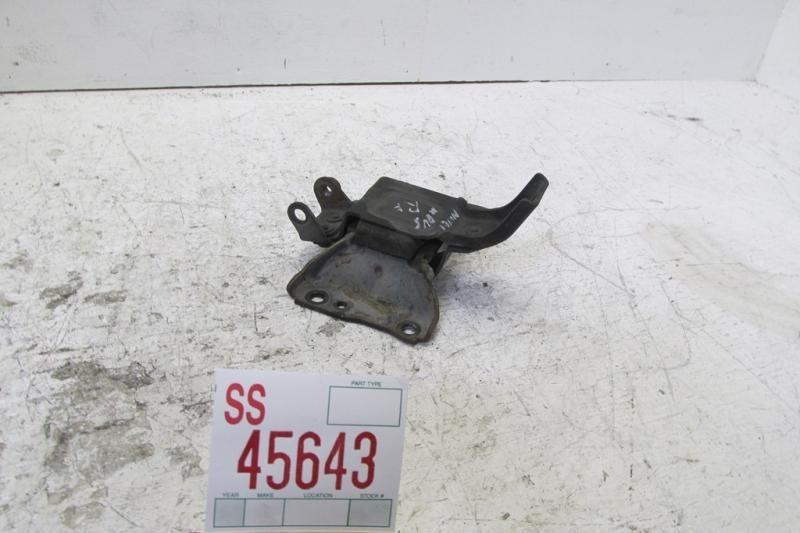 1994 lincoln town car right passenger front motor engine support mount oem 10052