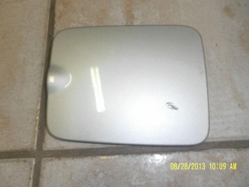 2001-2008 volvo s60 v70 xc70  gas fuel door cover side,km 