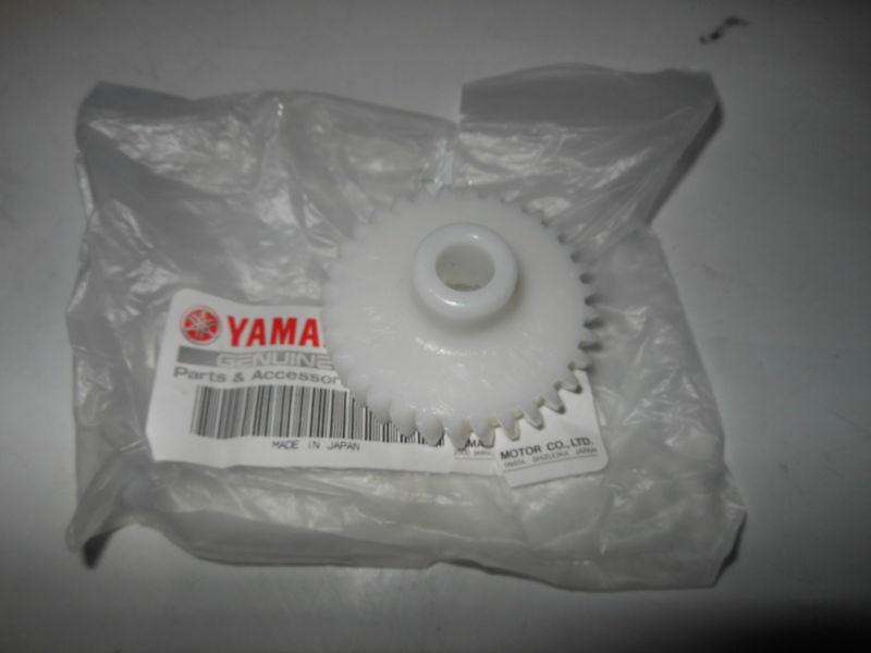 Yamaha banshee genuine yfz350 water pump shaft impeller gear  1987-2006