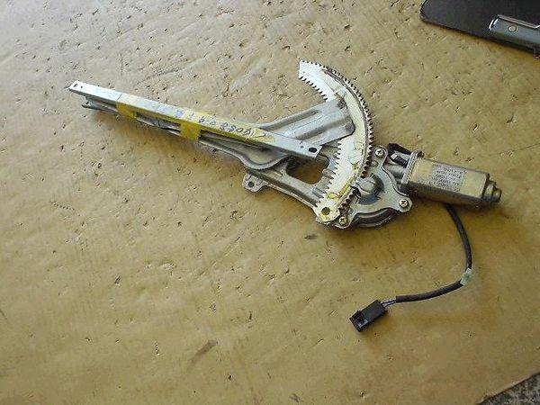 Nissan march 1997 front right door regulator [5813120]