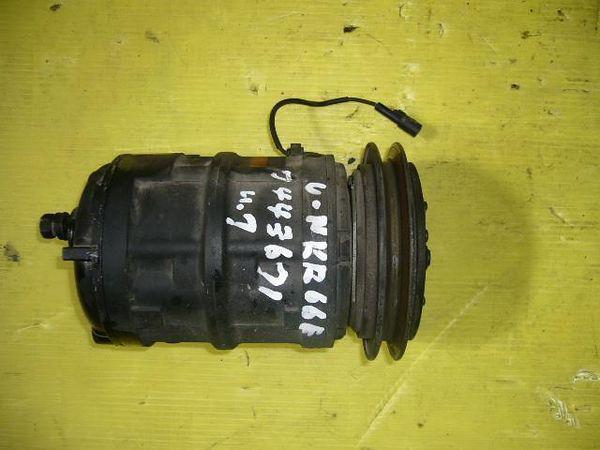 Isuzu elf 1995 a/c compressor [8560700]