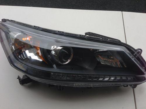 10-11 kia forte right oem halogen