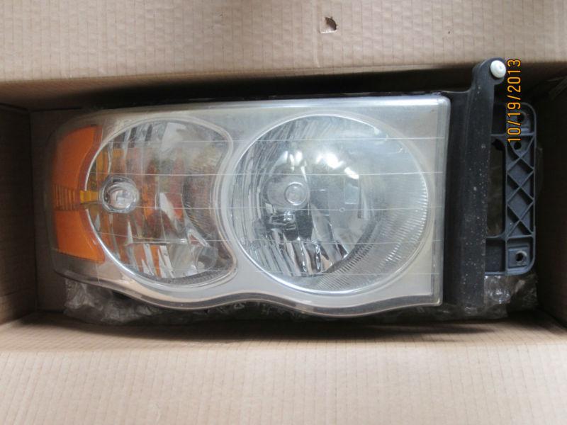 2003 dodge ram 2500 truck oem headlight pair - used