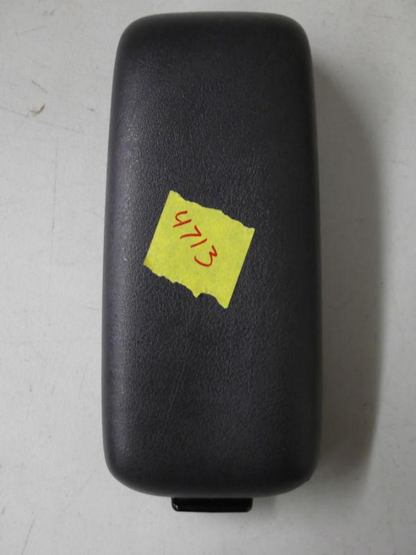 01 02 03 04 05 pontiac sunfire - center console arm rest lid - interior trim 12i