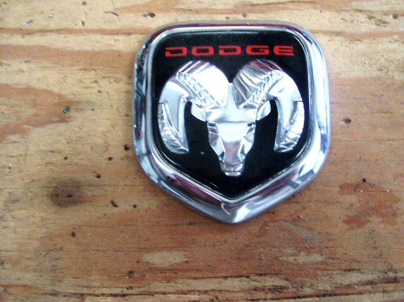 Sell DODGE VAN DAKOTA DURANGO PLASTIC RAM HOOD ORNAMENT EMBLEM G/C G ...