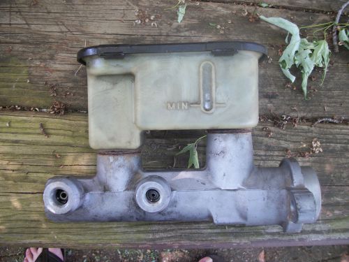 Oem 1997 gmc c/k 1500 2500 3500 hd brake master cylinder &amp; fluid reservoir unit