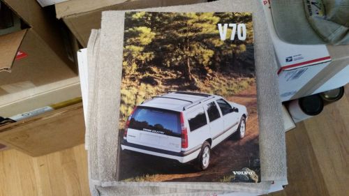 Volvo v70 wagon sales book  (1999)