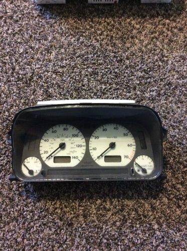 Vw jetta golf 94-99 cabrio instrument cluster 1hm 919 035a 2.0l auto